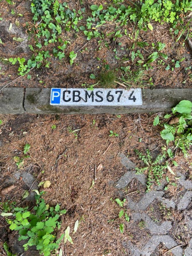 Schoene Ferienwohnung Mit Kostenlosem Parkplatz Cottbus Luaran gambar