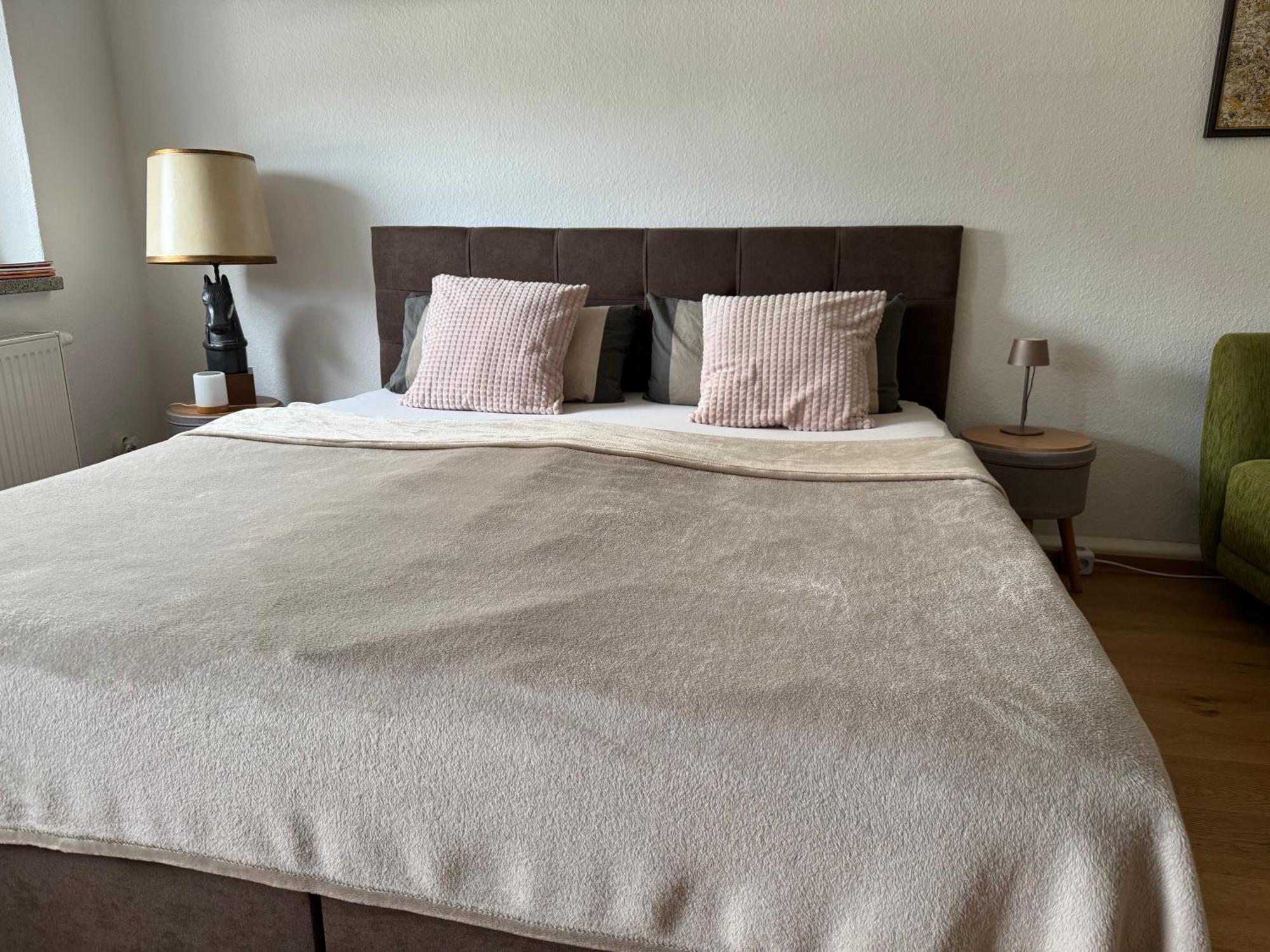 Schoene Ferienwohnung Mit Kostenlosem Parkplatz Cottbus Luaran gambar